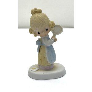 Precious Moments Figurine "Eggs Over Easy" By Jonathan & David E-3118